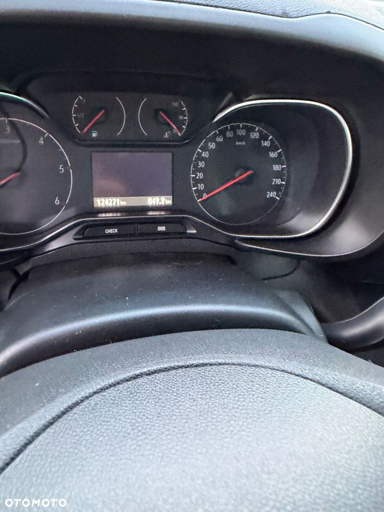 Opel Combo 1.5 CDTI Essentia S&S - 19