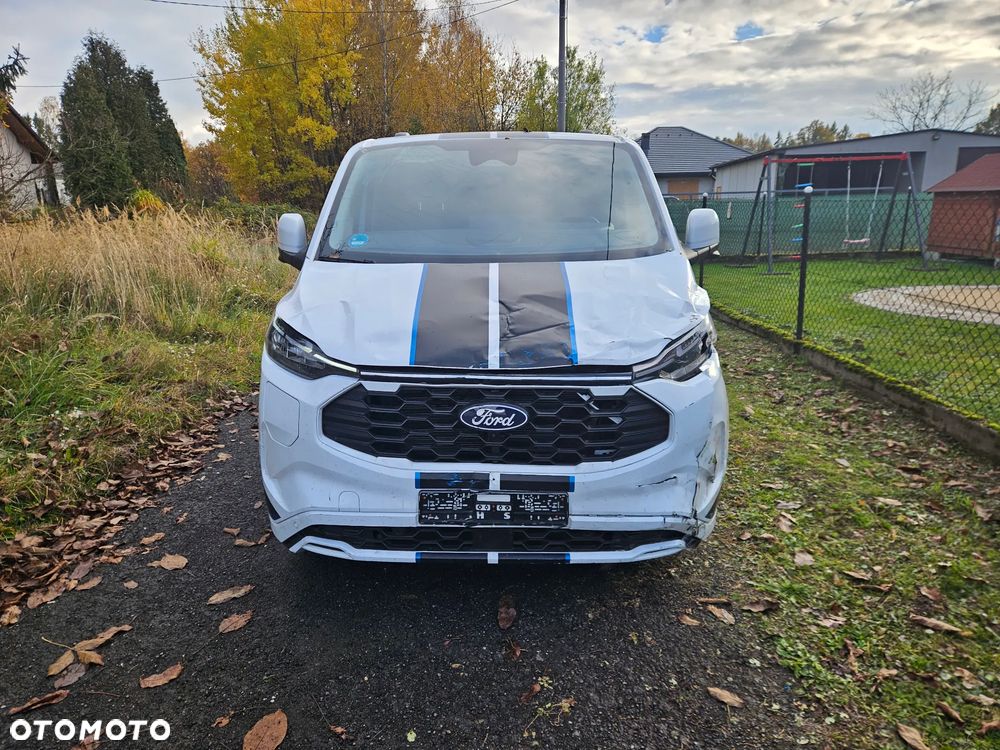 Ford Tourneo Custom - 3