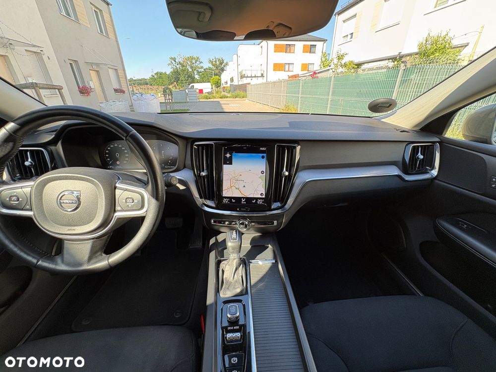 Volvo V60 D4 AWD Momentum Pro - 22