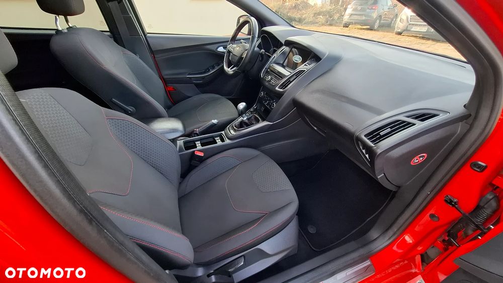 Ford Focus 1.5 EcoBoost STart-Stopp-System ST-LINE - 16