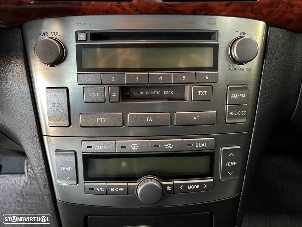Toyota Avensis SW 2.0 D-4D - 13