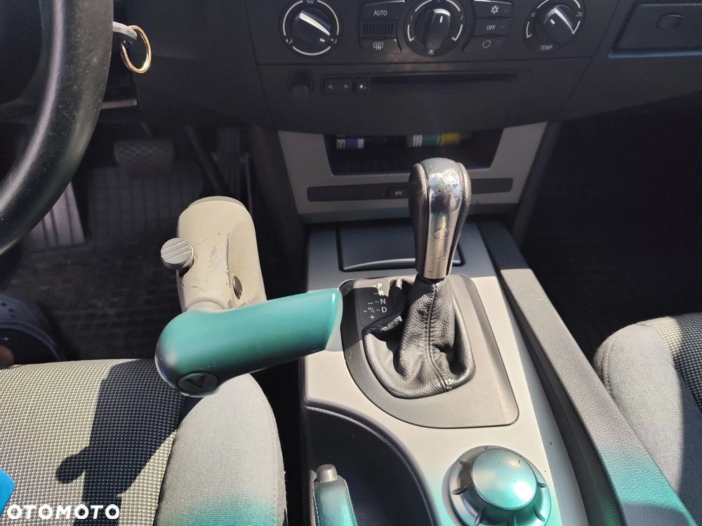 BMW Seria 5 525d - 6