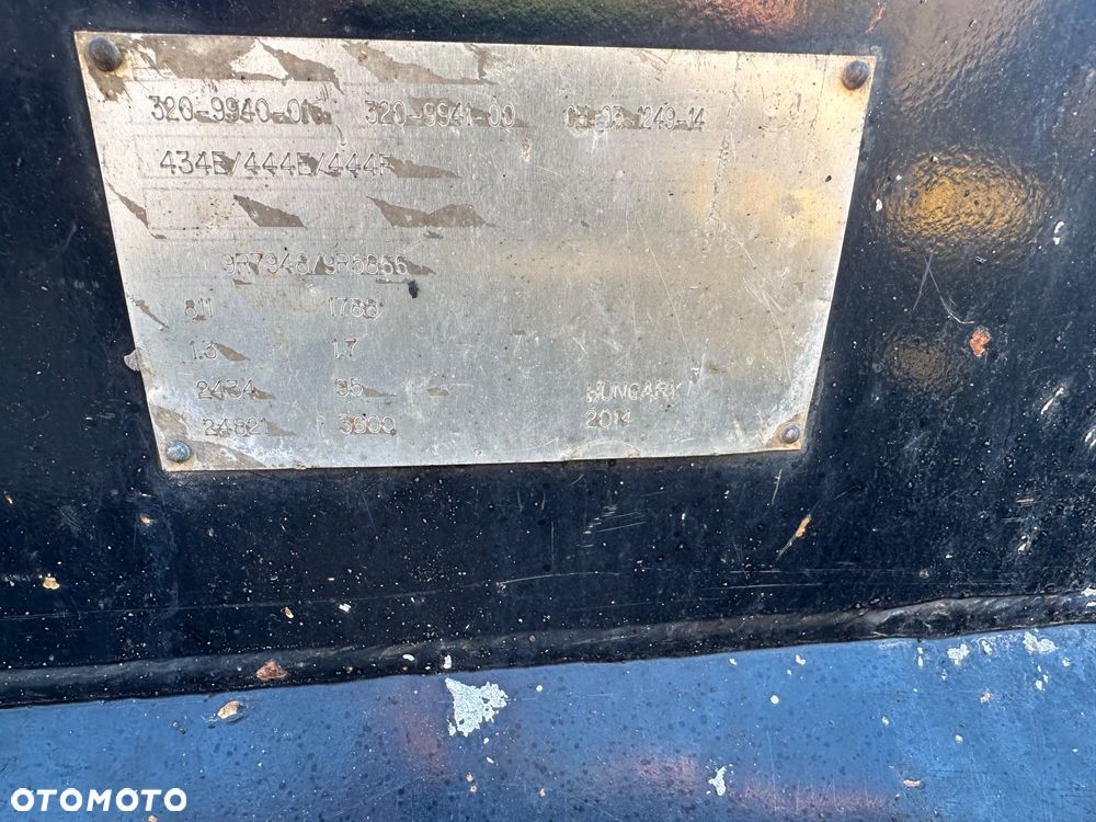 Caterpillar 444F - 12