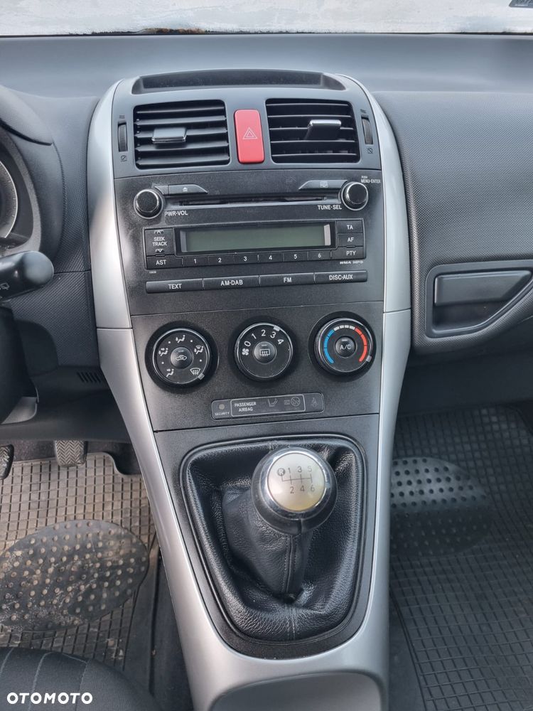 Toyota Auris 1.33 VVT-i Life Comfort - 10