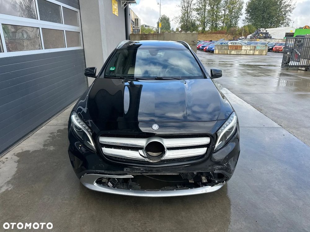 Mercedes-Benz GLA 250 4-Matic - 3