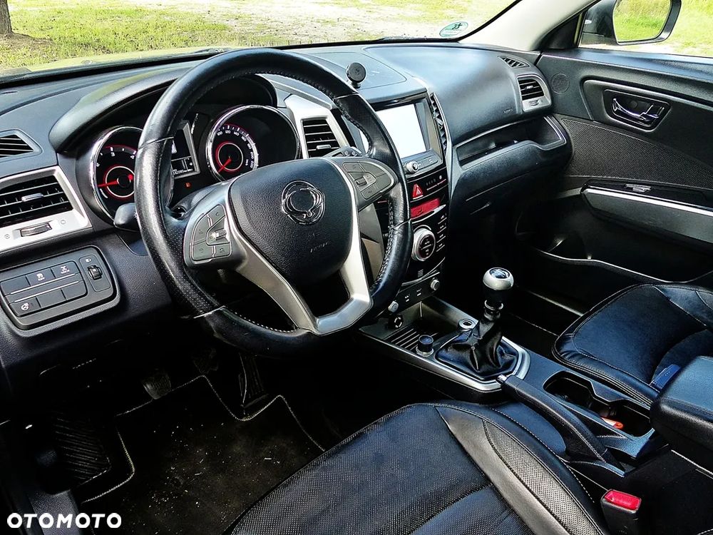 SsangYong/KGM Tivoli e-XDi 160 4WD Sapphire - 19