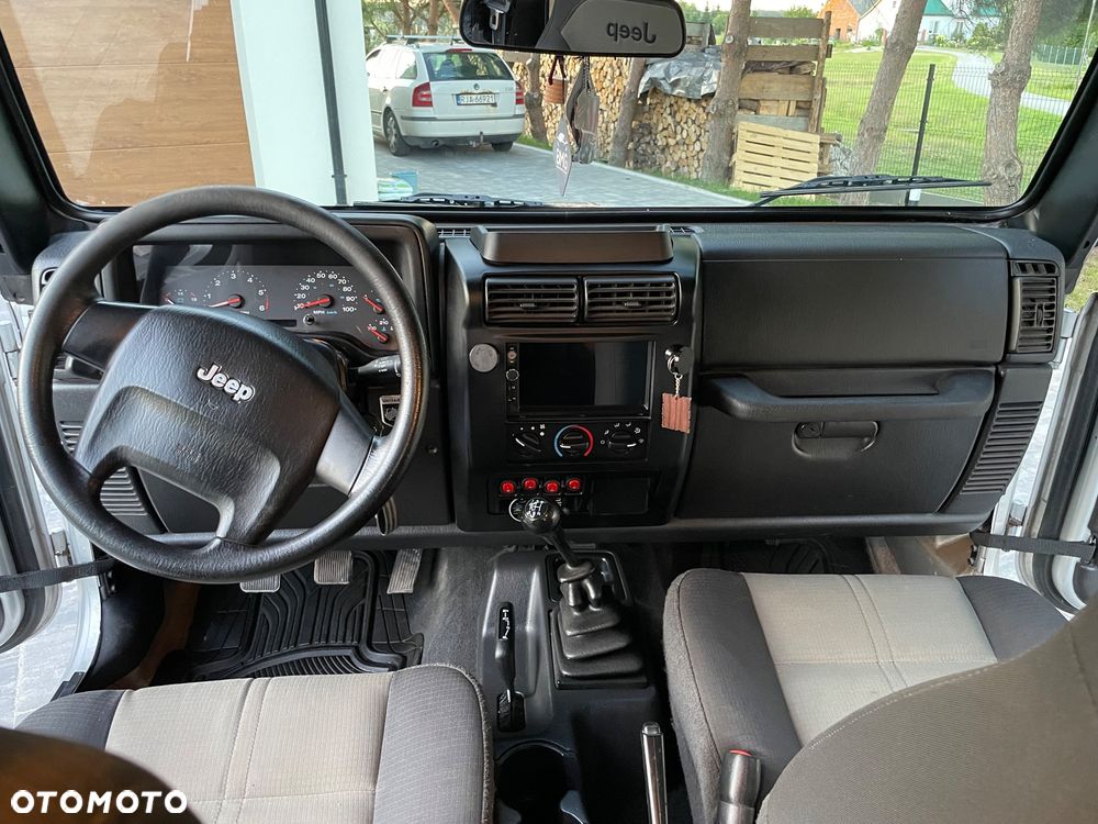 Jeep Wrangler - 25