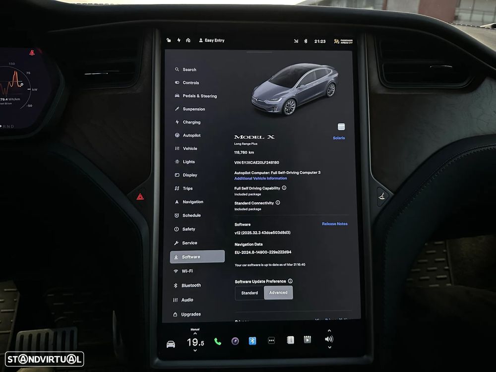 Tesla Model X - 22