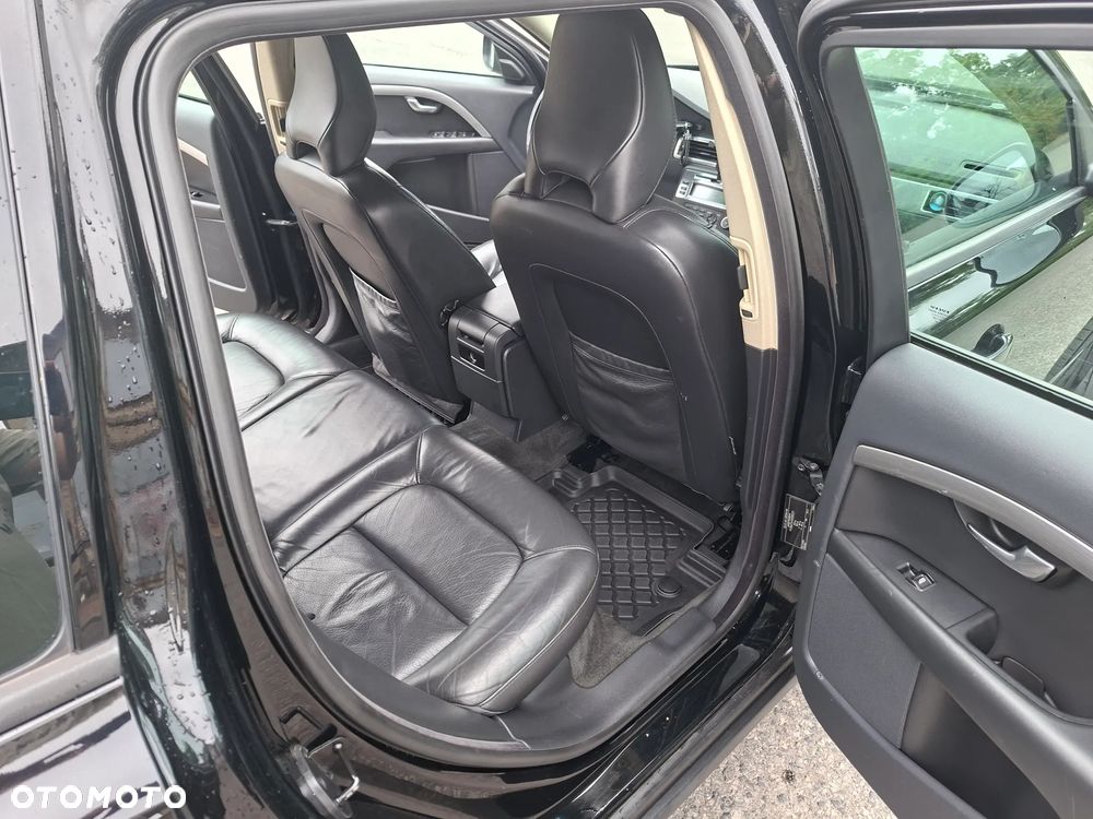 Volvo V70 2.0D Momentum - 9