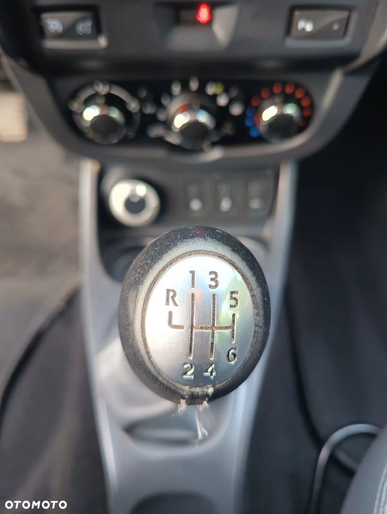 Dacia Duster 1.5 dCi Prestige 4WD - 11