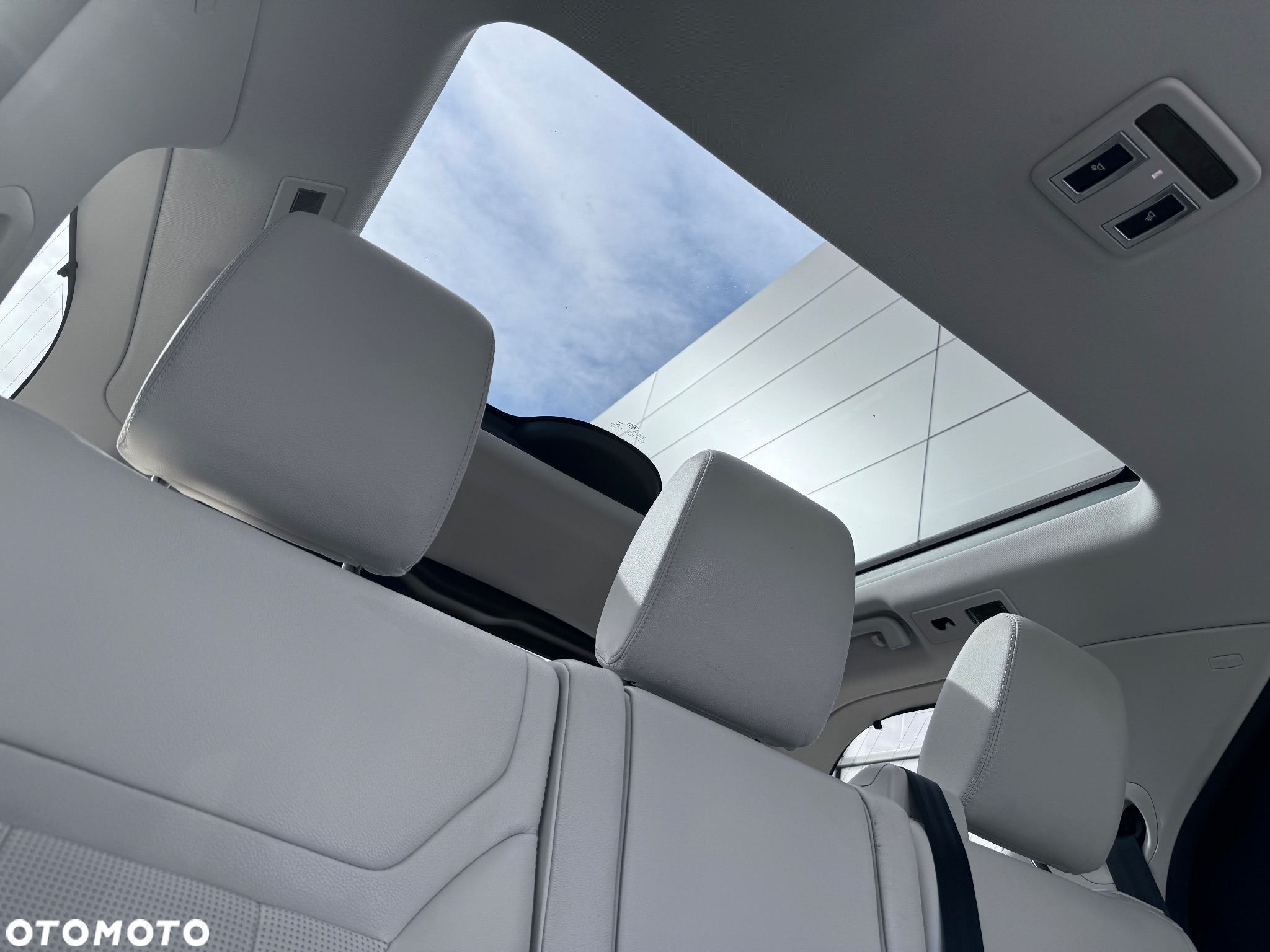 Land Rover Discovery V 2.0 SD4 HSE - 24