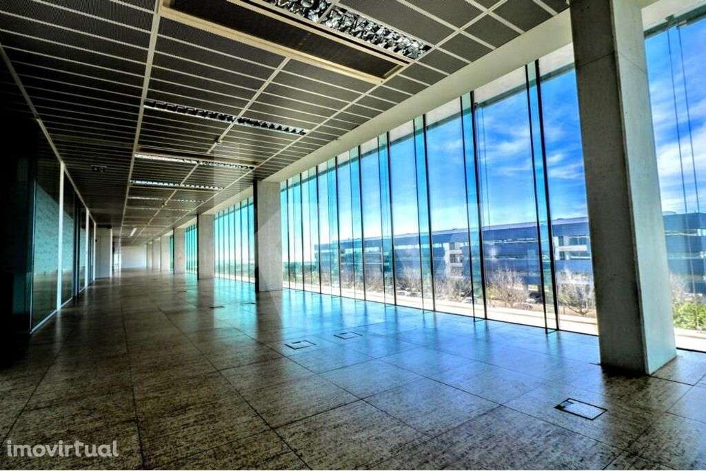 Escritórios com mais de 567 m2 no Edifício Poente do TAGUSPARK - Grande imagem: 3/15