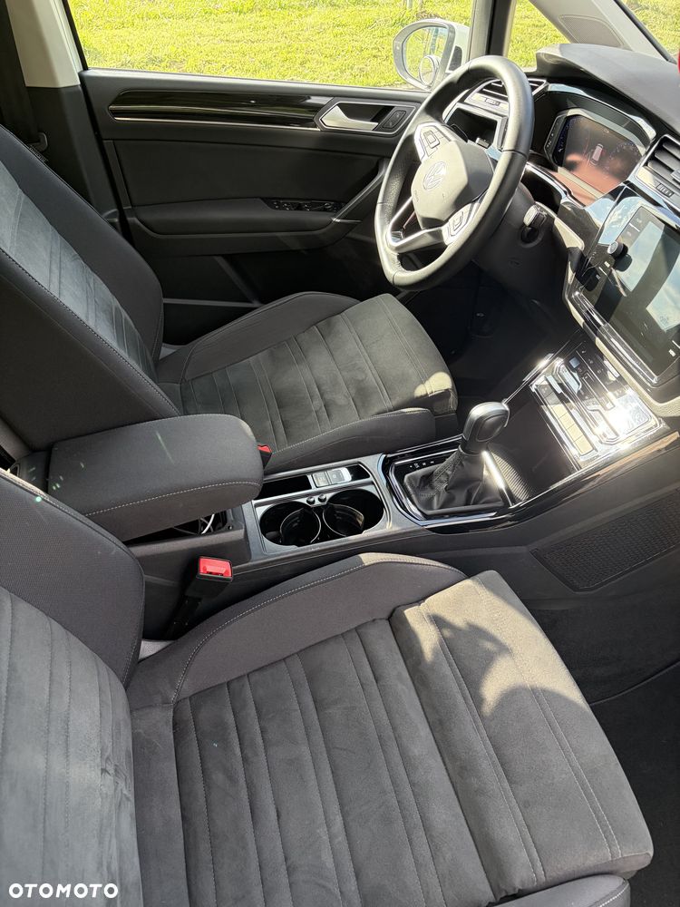 Volkswagen Touran - 31