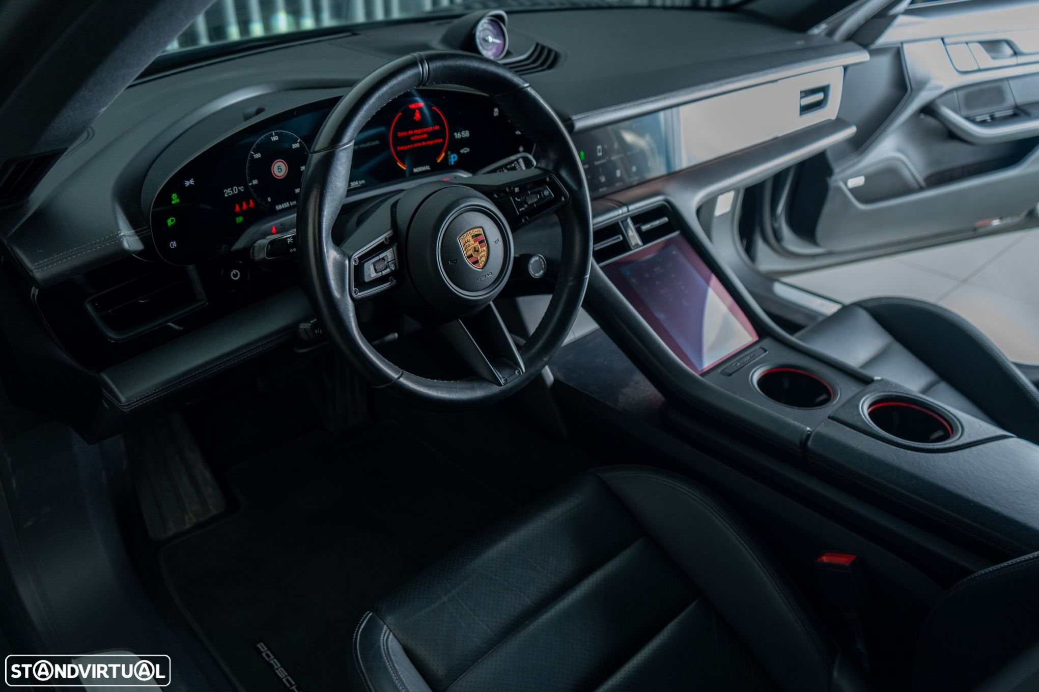 Porsche Taycan 4S - 13