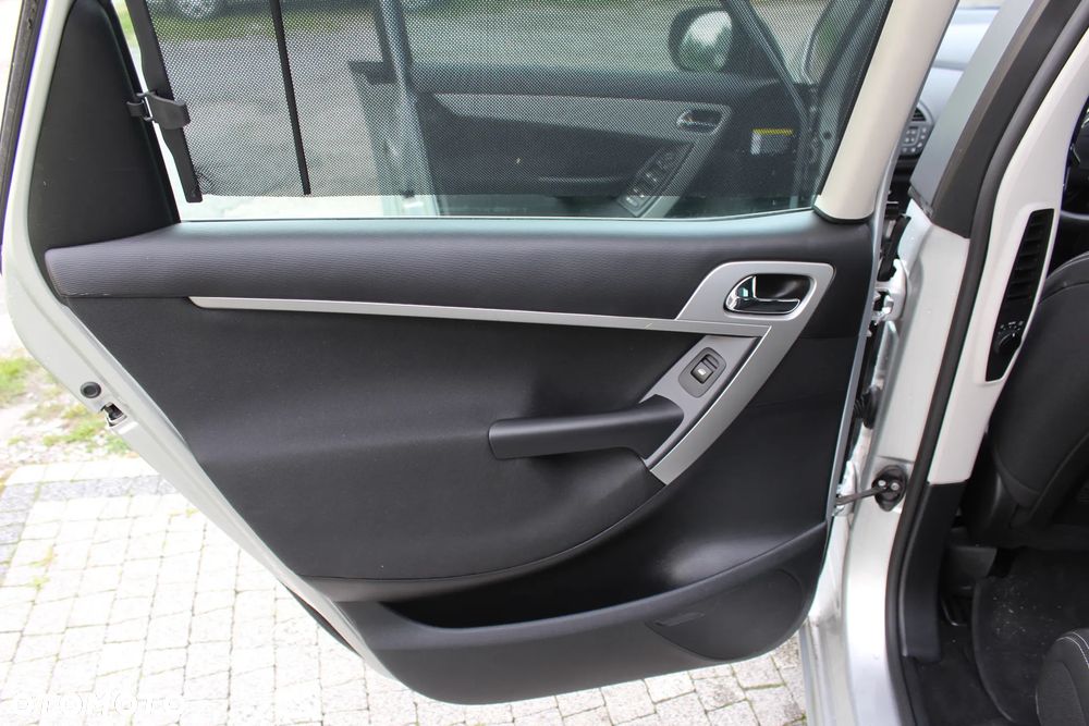 Citroën C4 Picasso 1.6 HDi FAP CoolTech - 16