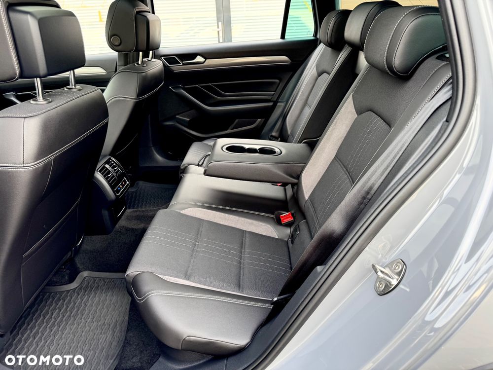Volkswagen Passat Alltrack 2.0 TDI SCR DSG 4Motion - 31