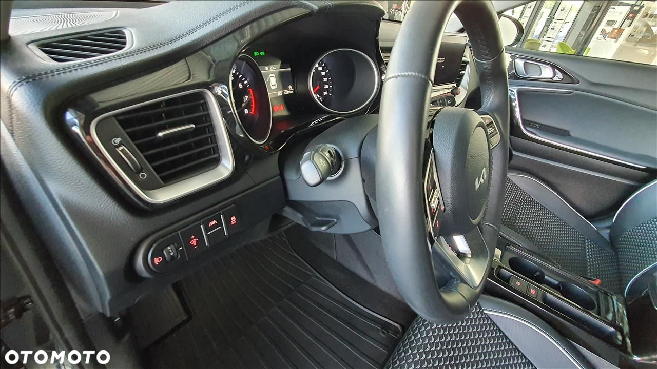 Kia Ceed 1.5 T-GDI Tribute - 13