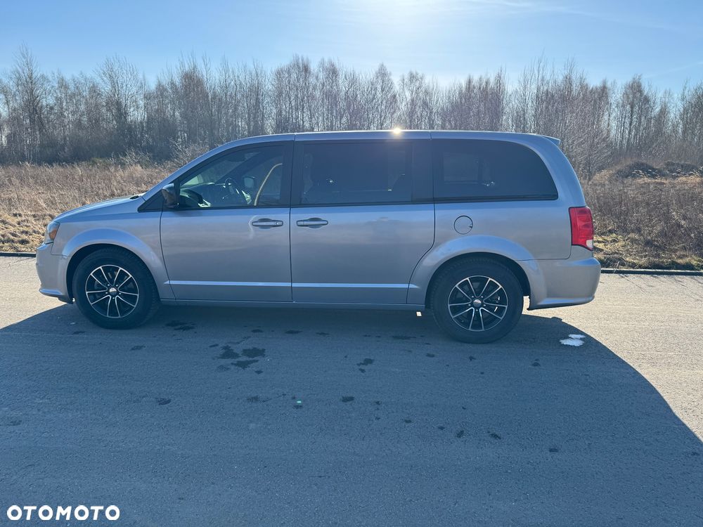 Dodge Grand Caravan - 13