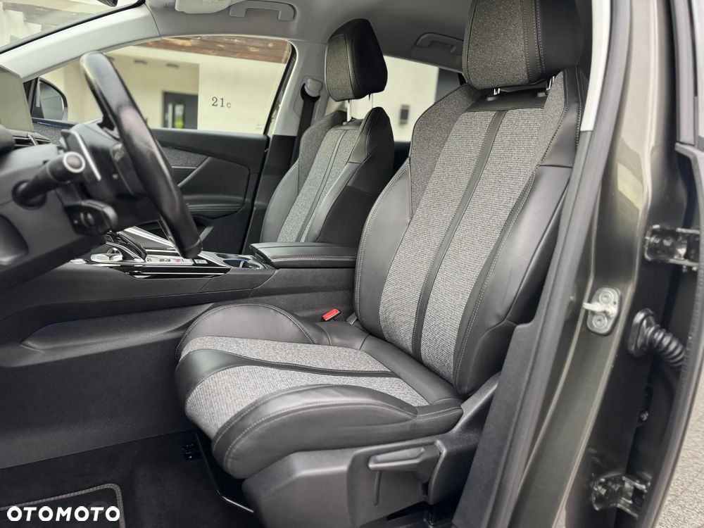 Peugeot 3008 BlueHDi 130 Stop & Start EAT8 Allure - 23