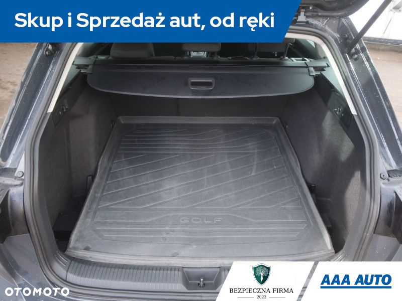 Volkswagen Golf - 14