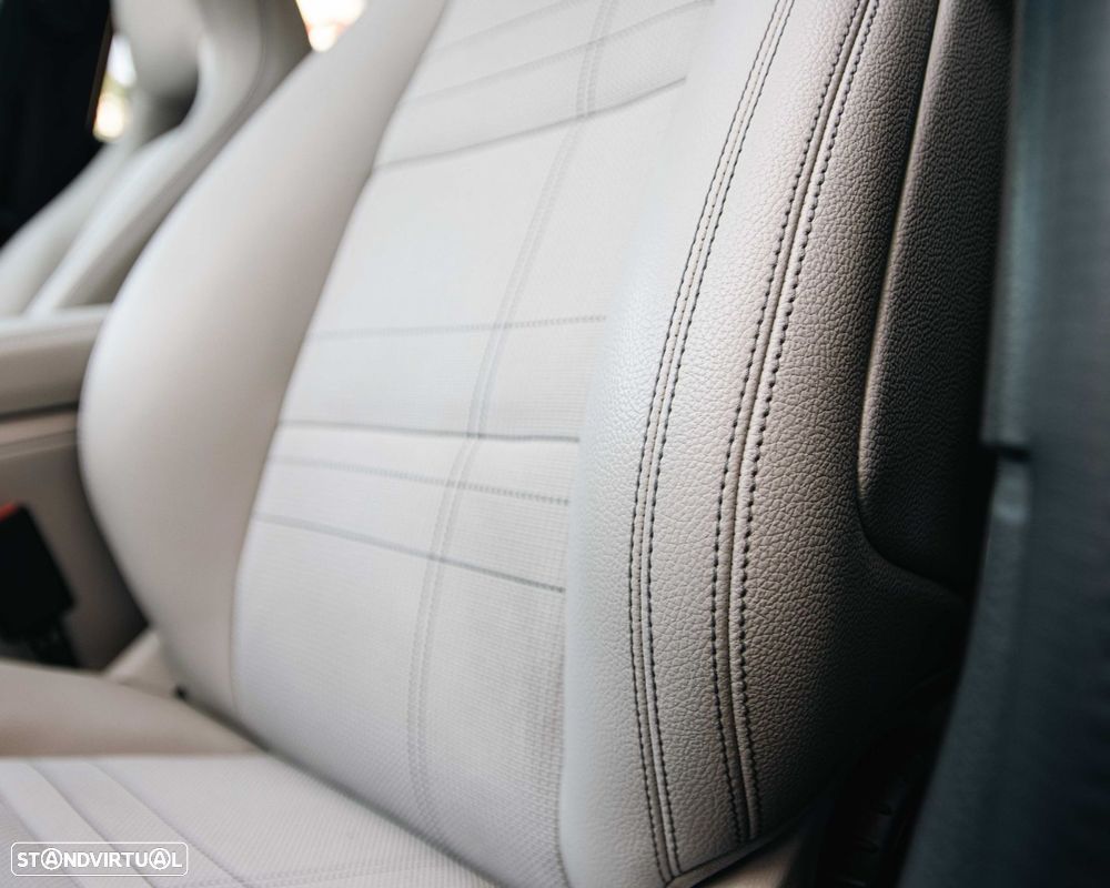 Mercedes-Benz GLA 220 d 7G-DCT Urban - 28