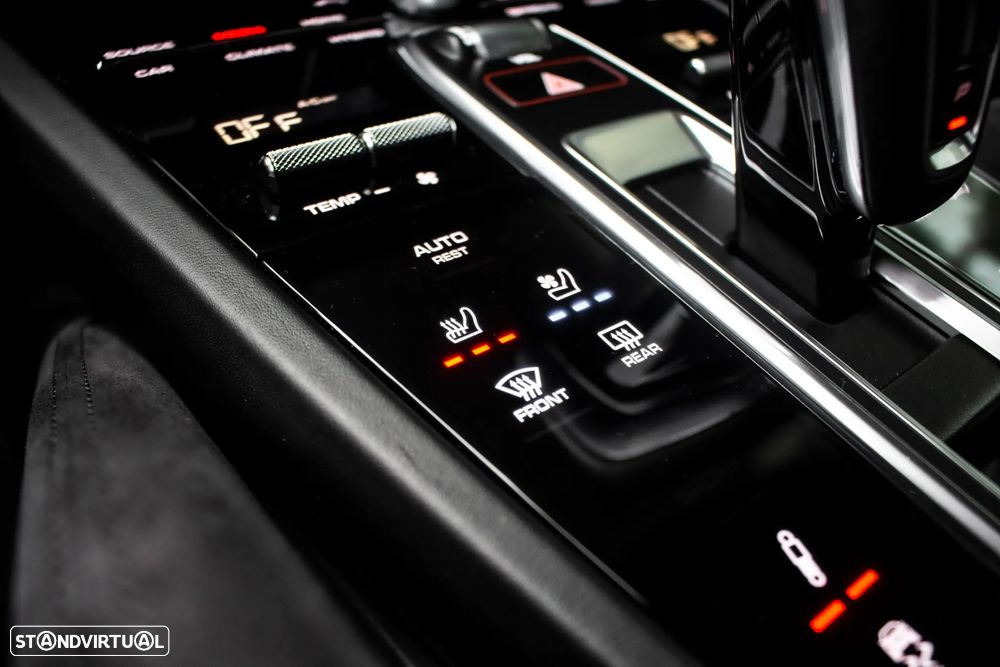 Porsche Cayenne Coupé E-Hybrid - 21