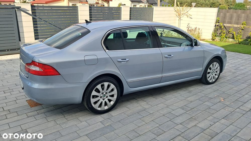 Skoda Superb 1.8 TSI Comfort DSG - 9