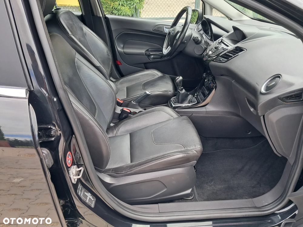 Ford Fiesta 1.6 TDCi DPF Titanium - 17