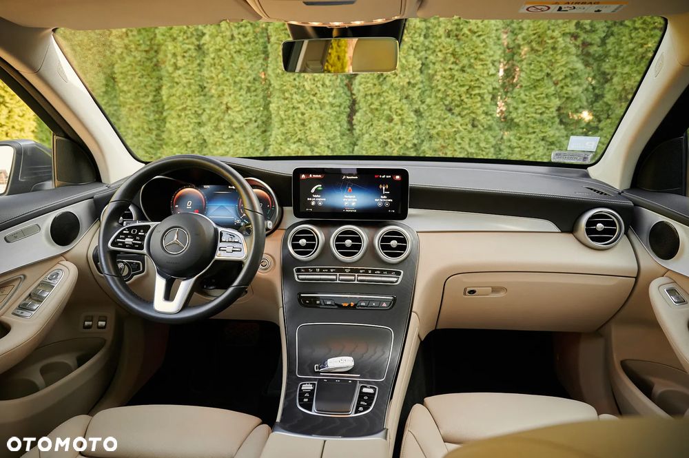 Mercedes-Benz GLC 300 e 4-Matic Business Edition - 21