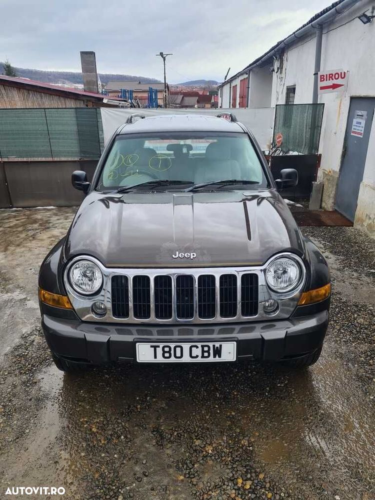 Dezmembrari dezmembrez  Jeep Cherokee III 2.8, 2.5 D - 5