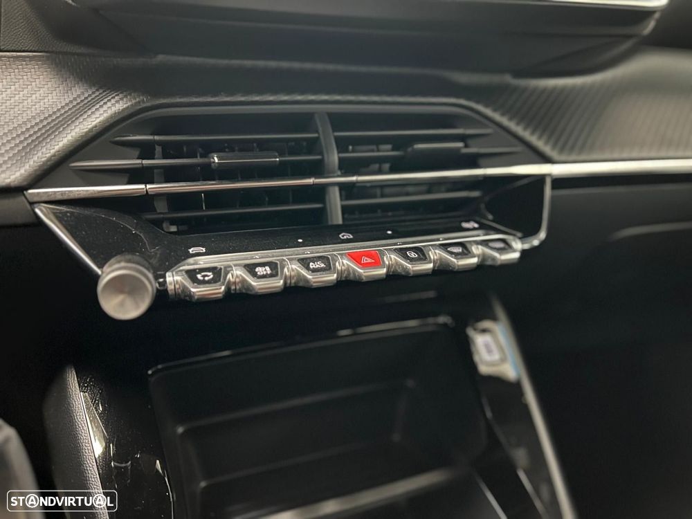 Peugeot e-2008 50 kWh Allure - 11