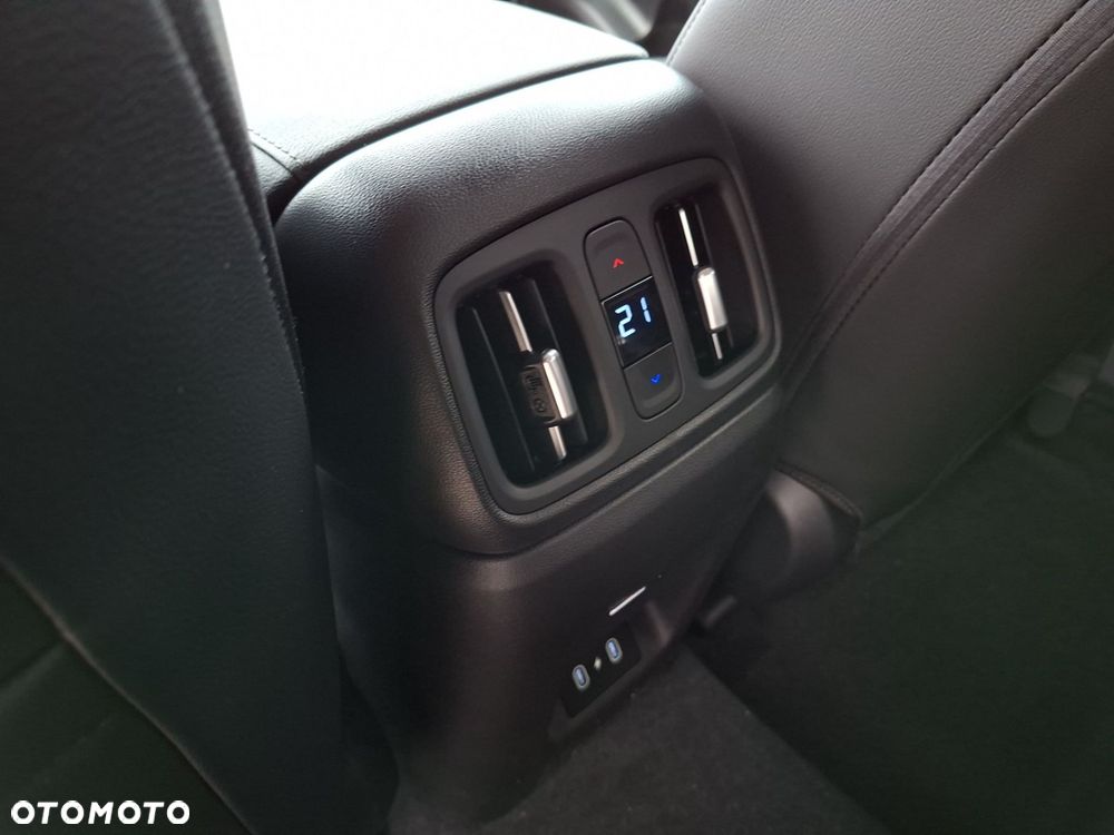 Hyundai Tucson 1.6 T-GDi HEV Executive 4WD - 32