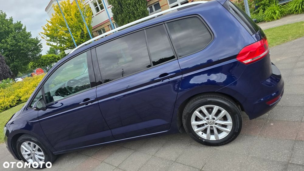 Volkswagen Touran - 8