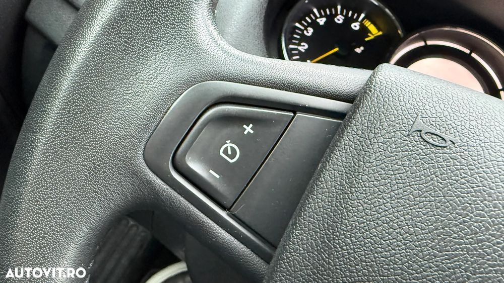 Renault Megane ENERGY TCe 115 Start & Stopp Paris Business - 20