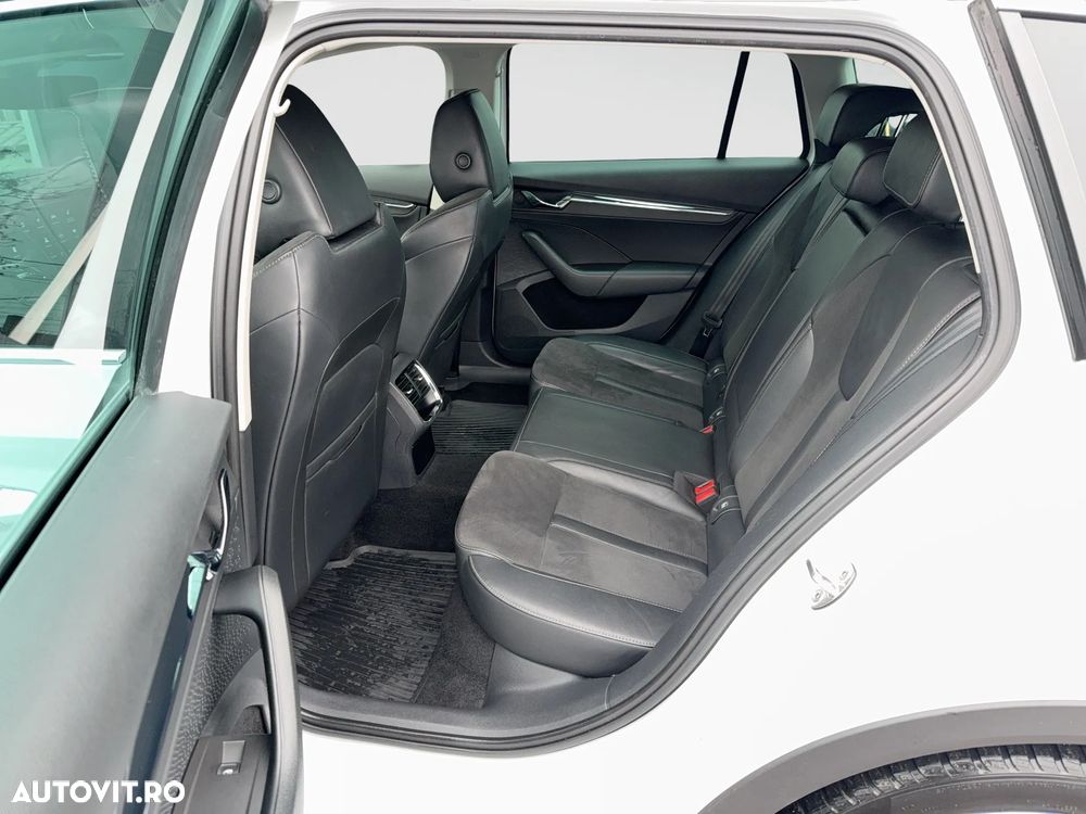 Skoda Octavia 2.0 TDI DSG 4X4 Scout - 15