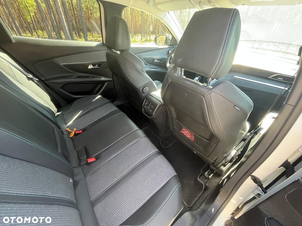 Peugeot 3008 1.2 PureTech Allure Pack S&S EAT8 - 19