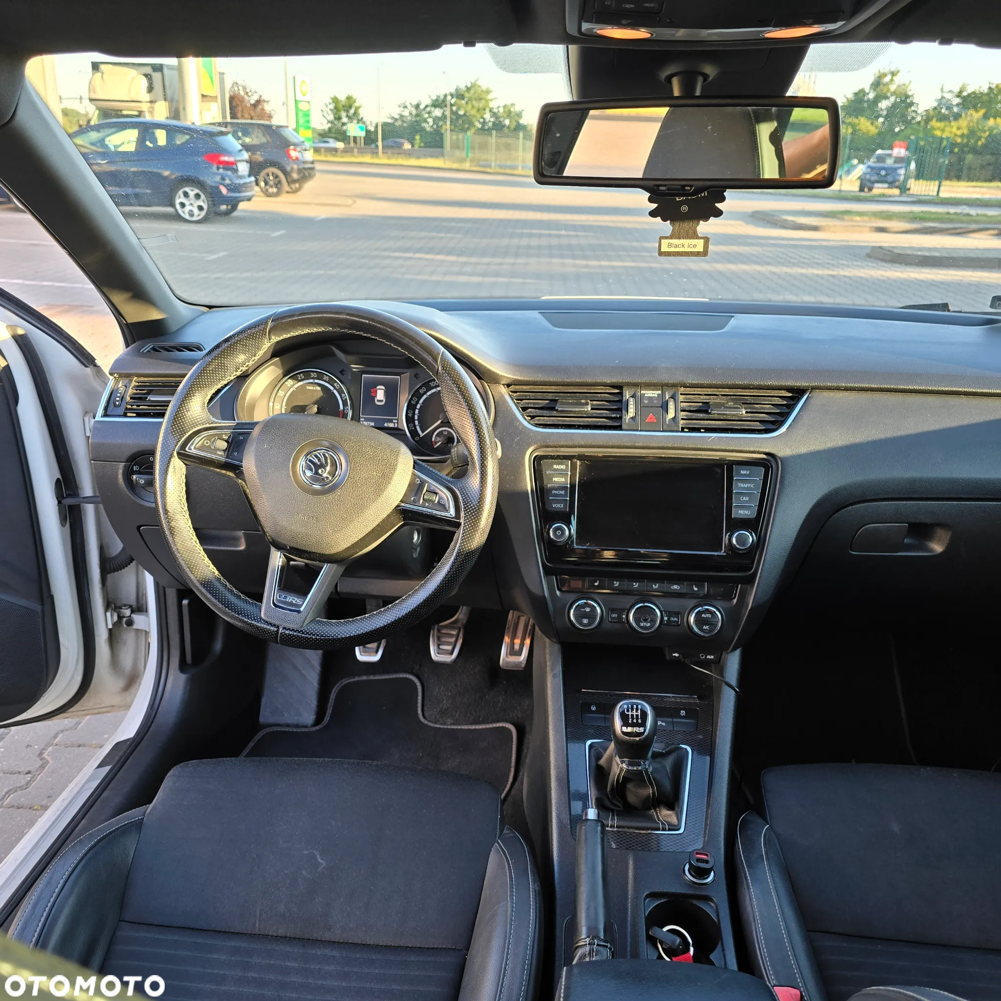 Skoda Octavia Combi 2.0 TDI RS - 20