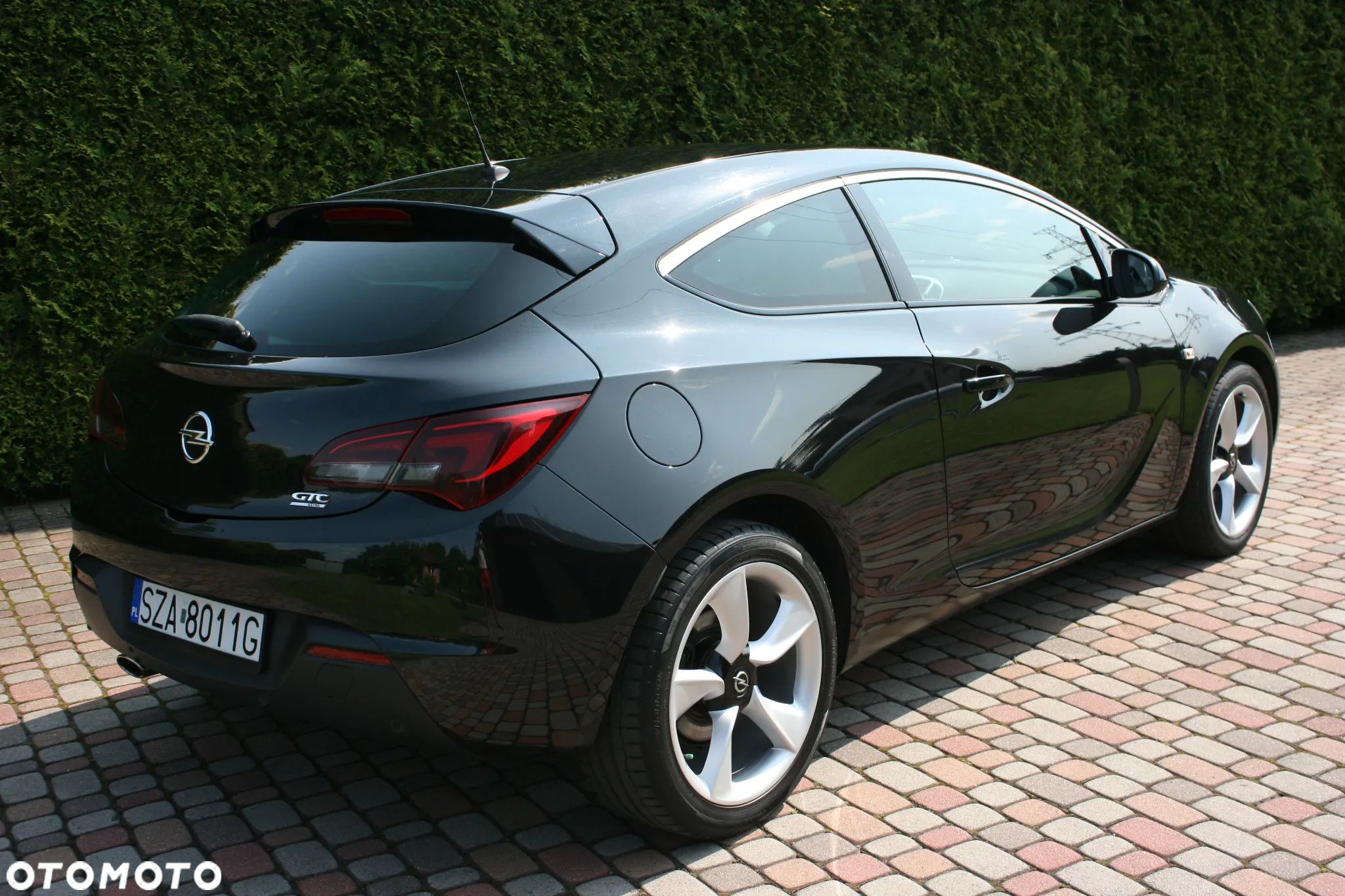 Opel Astra IV GTC 1.4 T Sport - 14