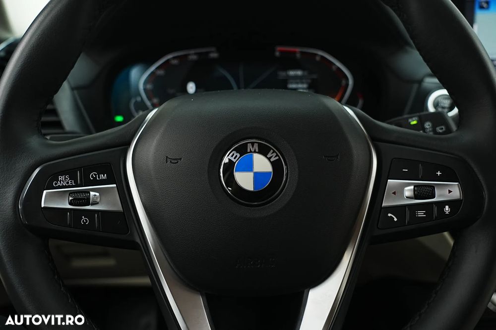 BMW X3 xDrive20d AT Luxury Line - 24