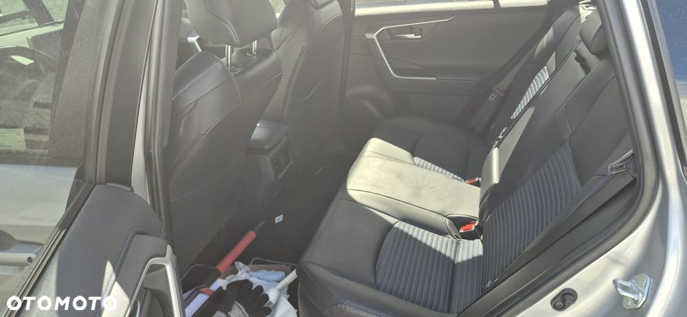 Toyota RAV4 Hybrid Selection 4x2 - 14