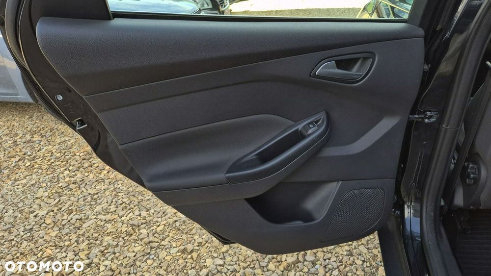Ford Focus 1.6 EcoBoost Titanium - 18