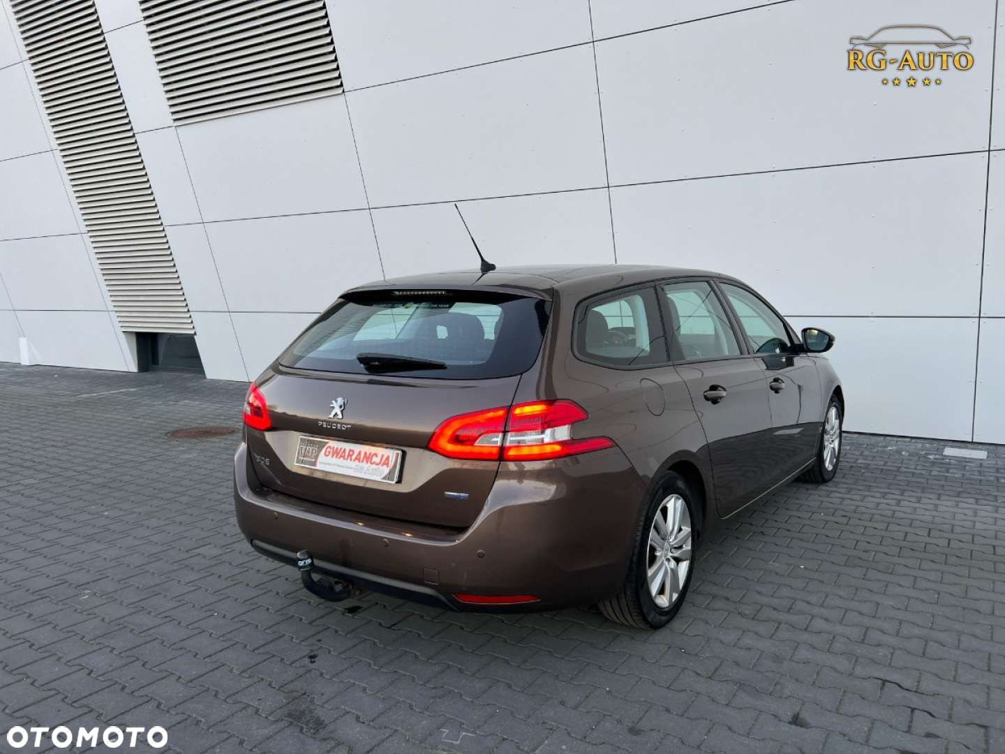 Peugeot 308 - 8