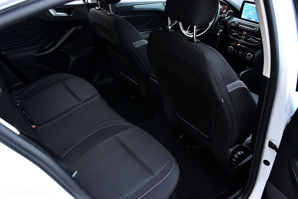 Ford Focus 1.5 EcoBlue SCR Titanium X - 40