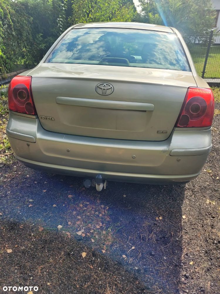 Toyota Avensis 2.0 VVT-i Sol - 5