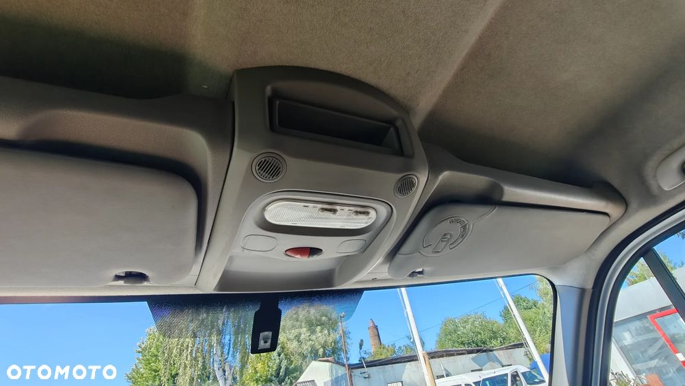 Renault Master  brygadowka 7 osób hak 3,5t klima nawigacja tempomat - 23