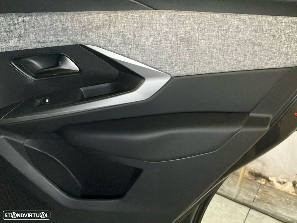 Peugeot 3008 1.2 Hybrid Allure e-DCS6 - 23