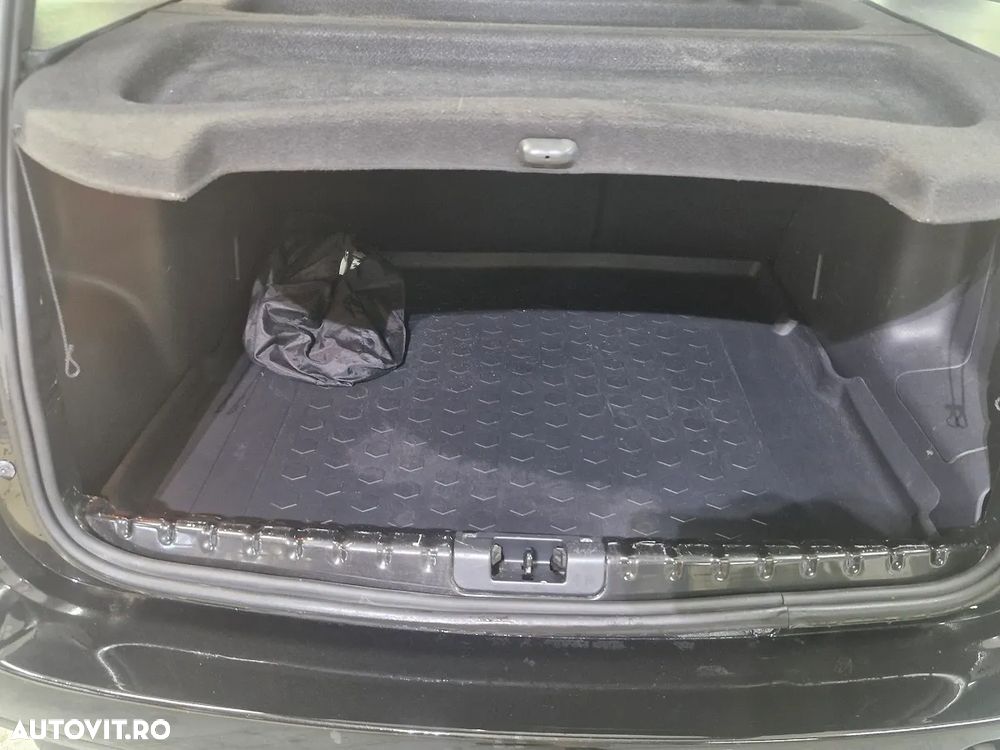 Dacia Duster 1.5 dCi 4x4 Laureate - 4