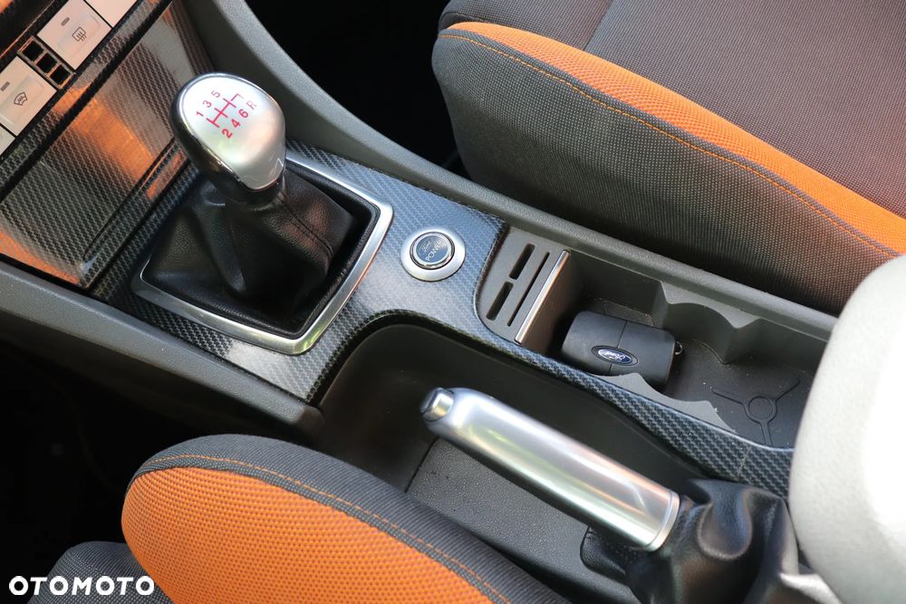 Ford Focus 2.5 ST - 16