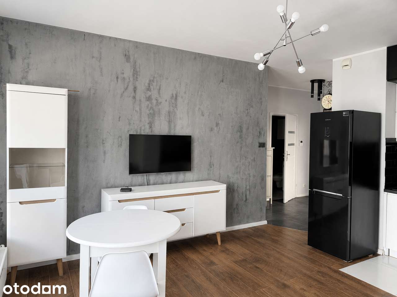 Starowiejska 50. Dwie sypialnie, salon z aneksem, biuro, garaż, balkon