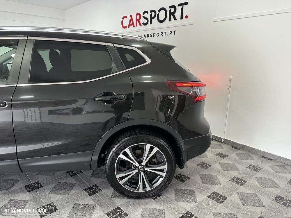 Nissan Qashqai 1.3 DIG-T N-Connecta J18 - 10